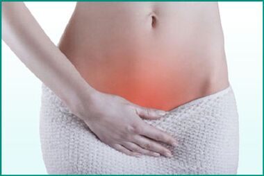 Dolor en el perineo en una mujer con cistitis.